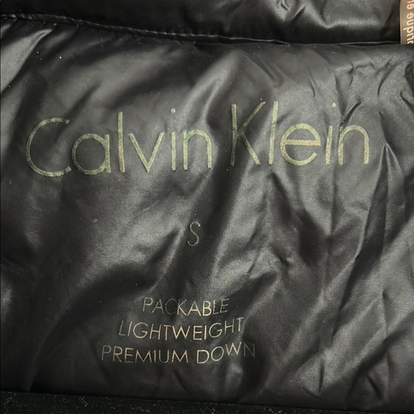 Calvin Klein Down Lightweight Packable Puffer Jacket with Attached Hood Size S - Picture 4 of 16